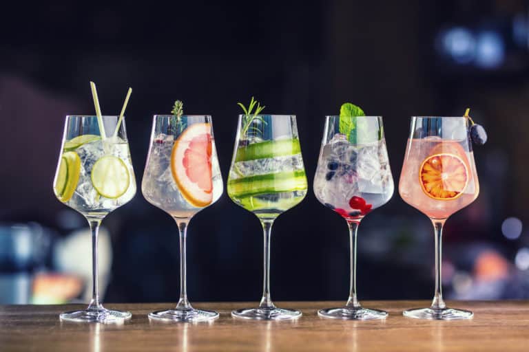 Who doesn't like a Gin & Tonic? For all G&T Lovers: you should all go to the Brugse Gin Club. This café offers over 60 different gins so there is more than enough choice to please everyone. You can also attend different tastings and workshops at the Brugse Gin Club.